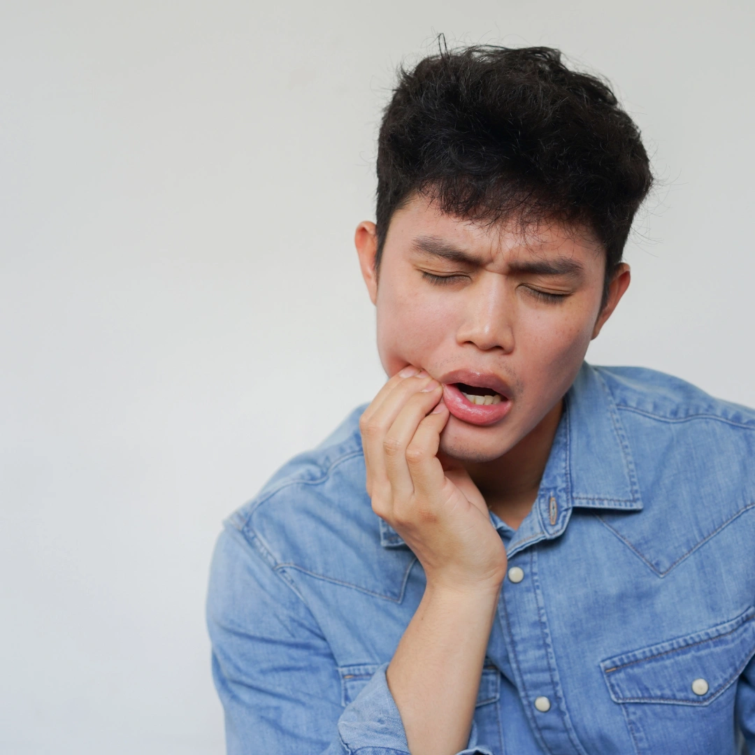 20'lik Diş İltihabı Belirtileri Nelerdir?