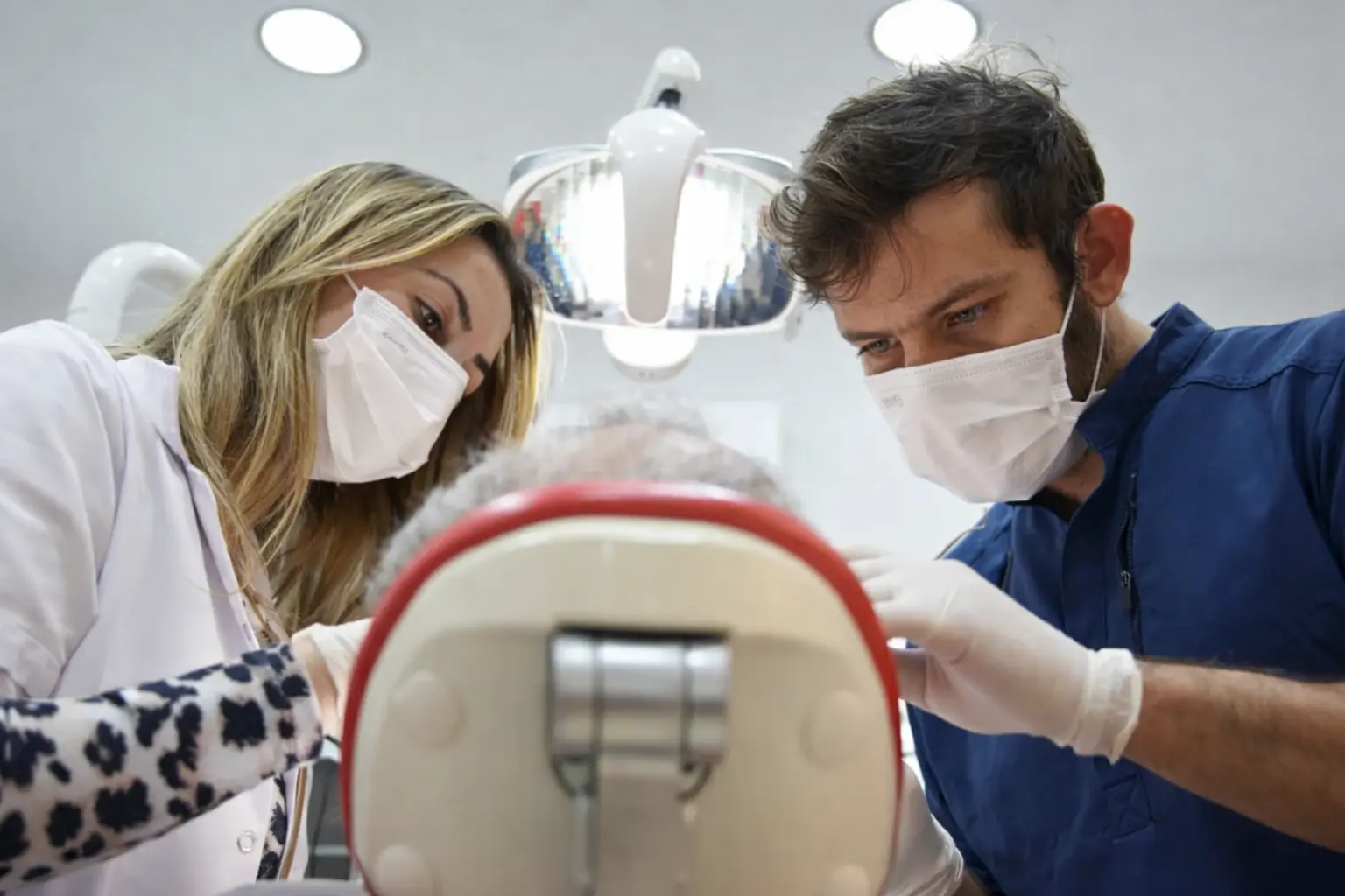 İzmir İmplant Diş Tedavisi